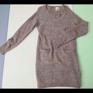 Aritzia Wilfred free sweater dress